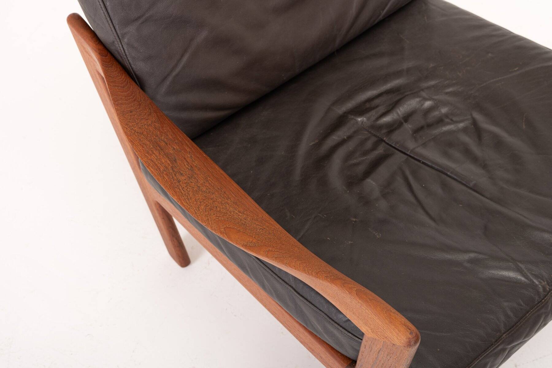 Vintage easy chairs by Illum Wikkelsø for Niels Eilersen, 1960s, set of 2