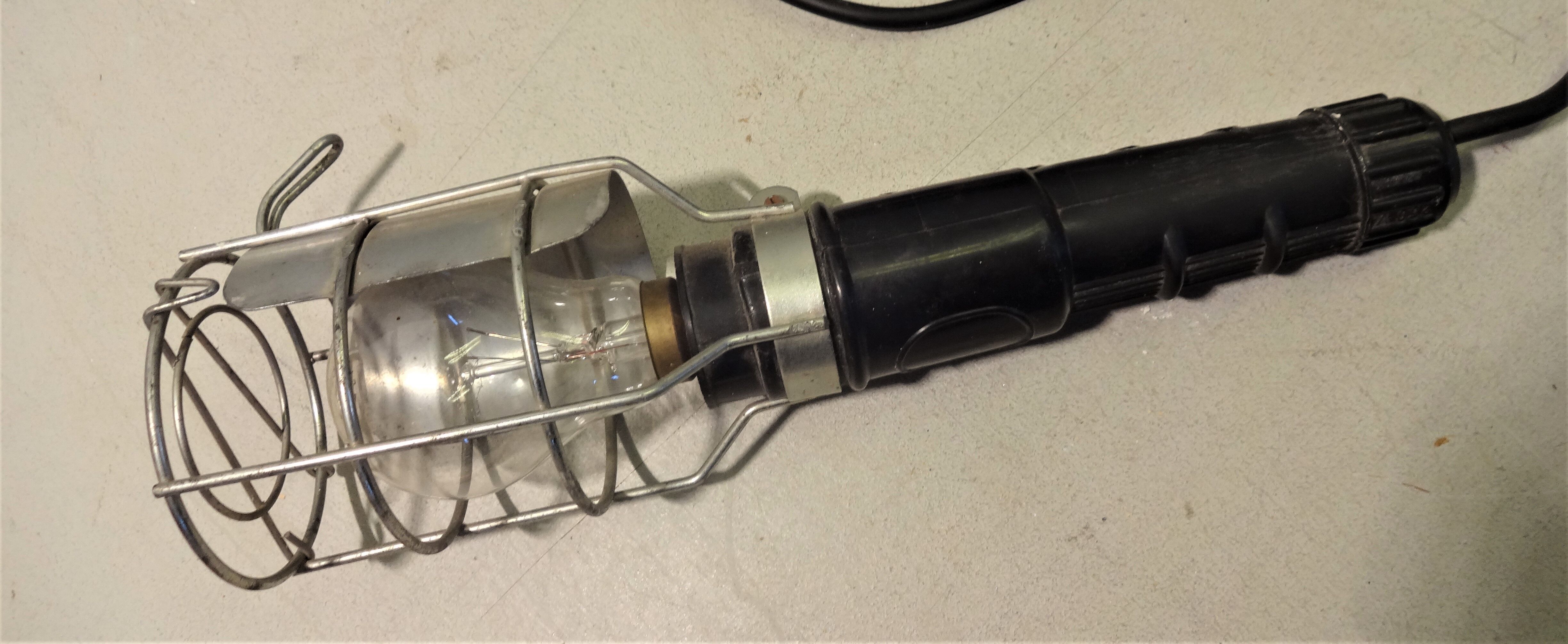 Wandering workshop vintage lamp