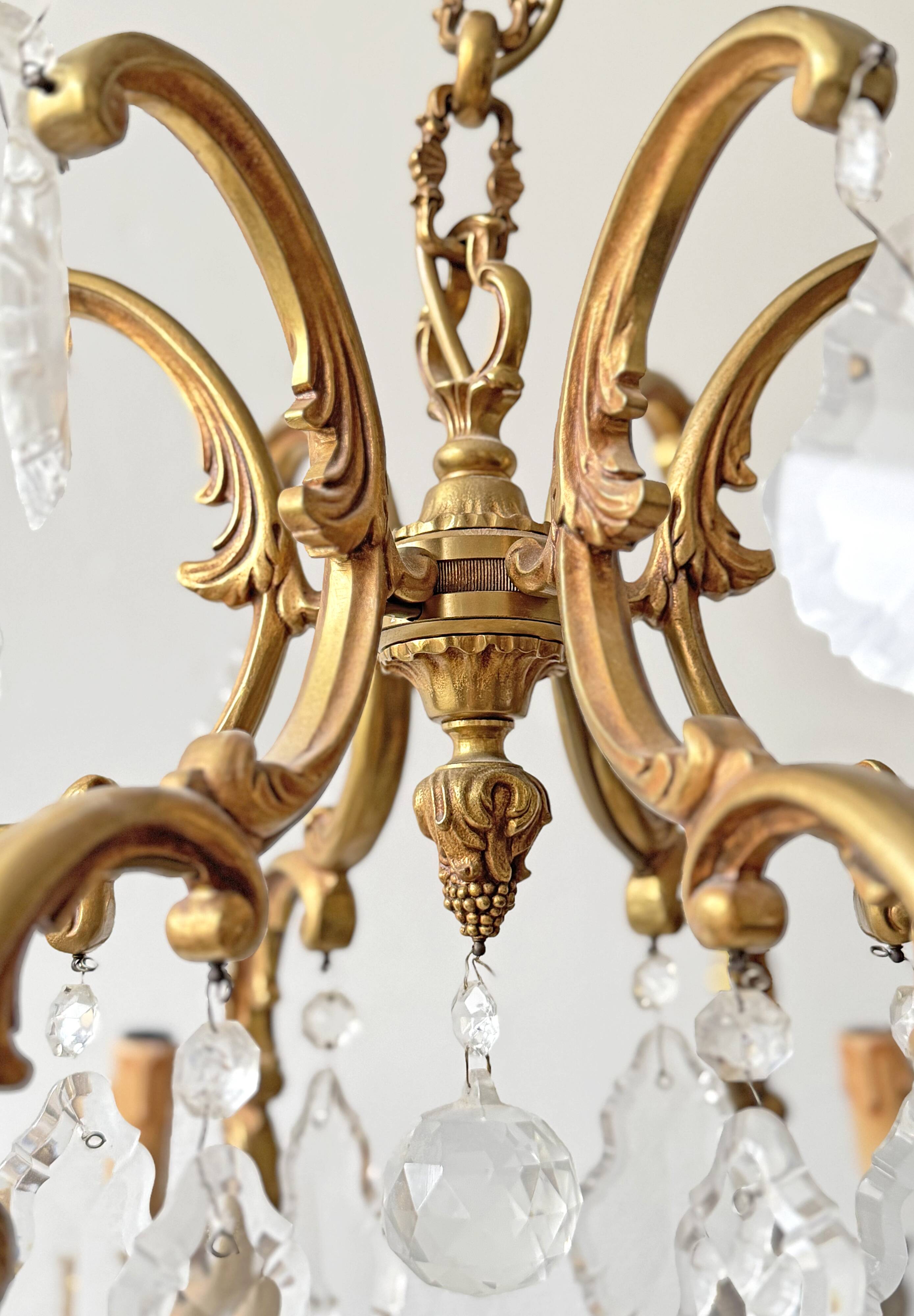 Louis XV style chandelier in gilded bronze with 6 light arms.