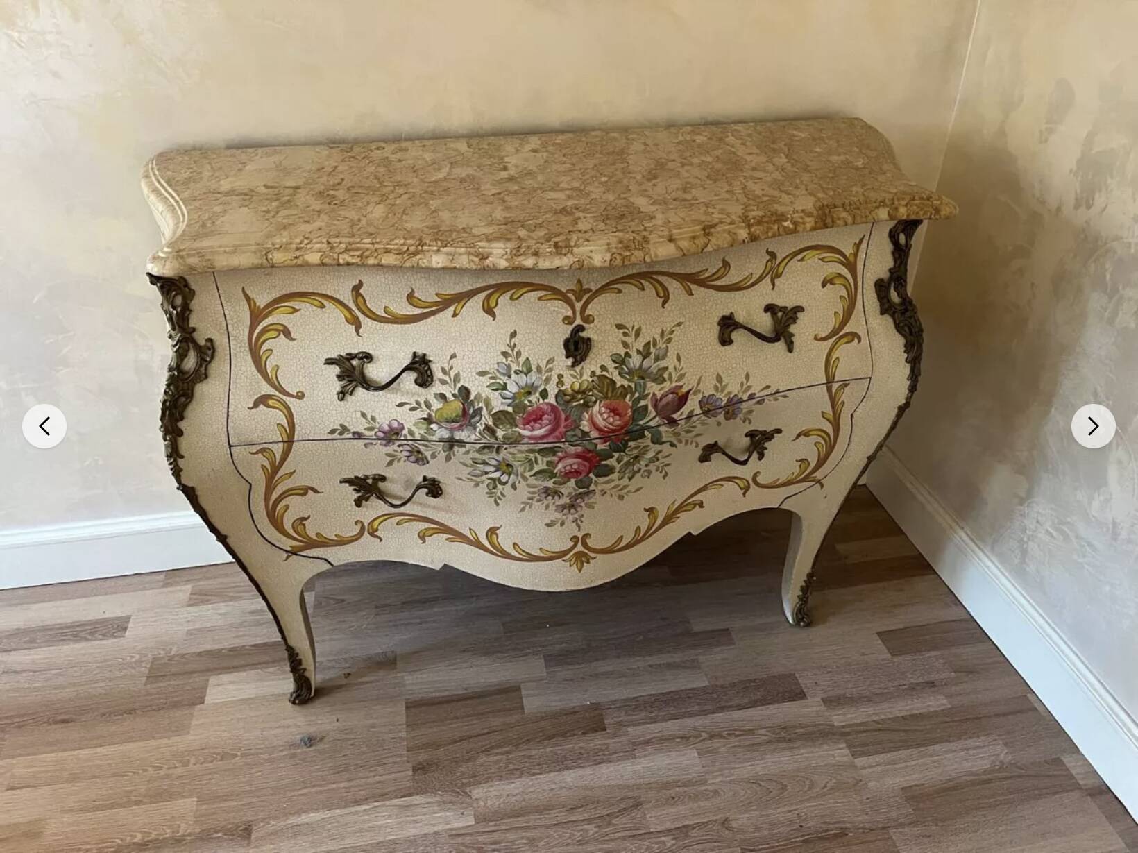 Commode Vénitienne Bois Peint à Décor Floral Et Marbre