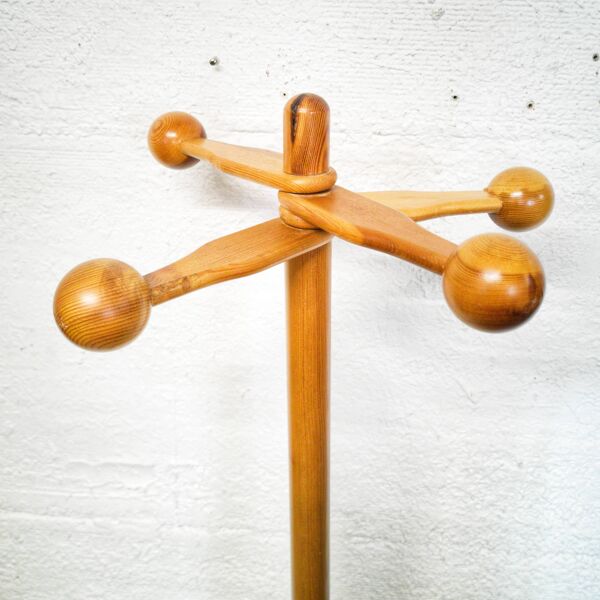 Porte-manteau sur pied en pin