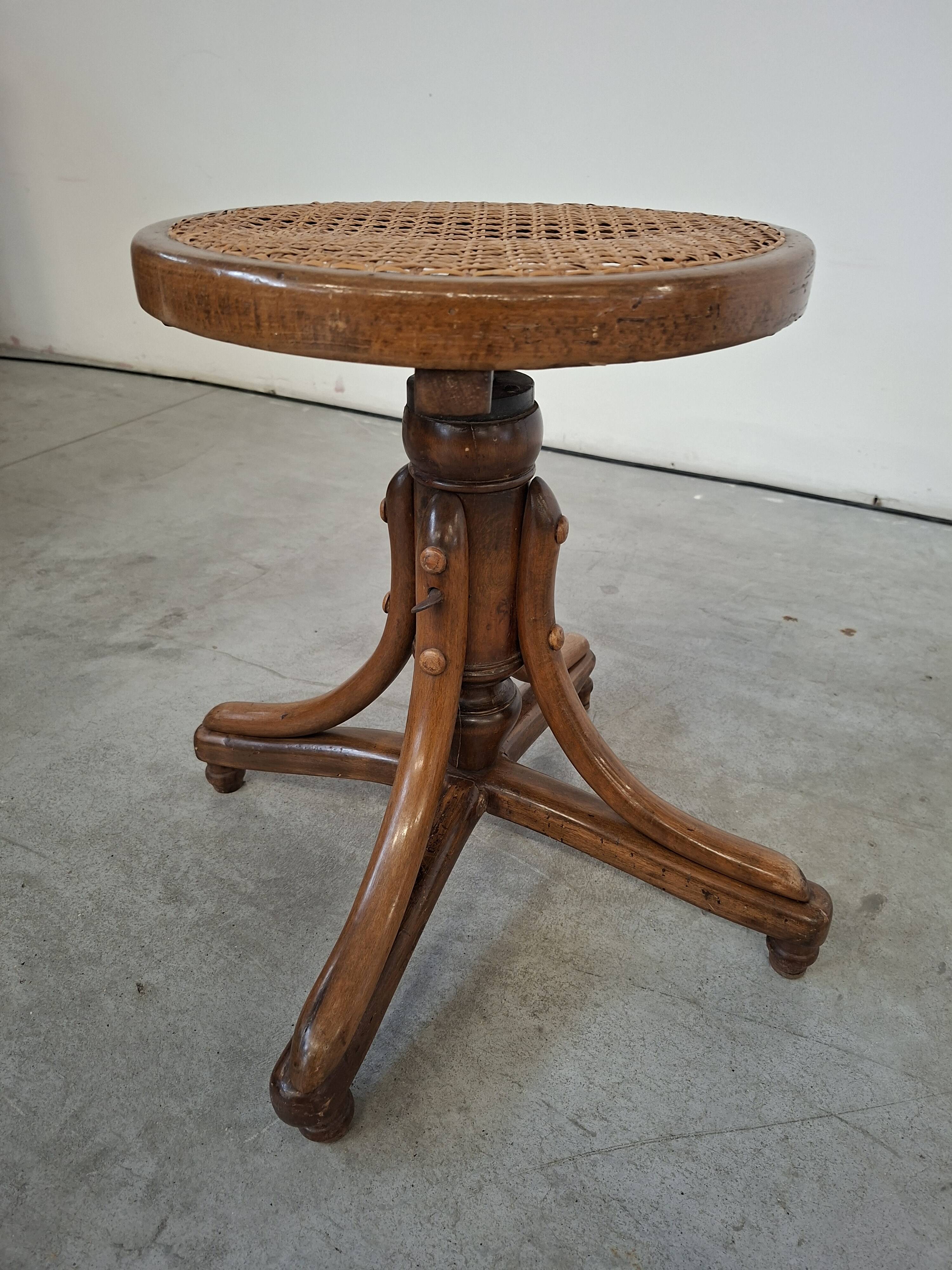 Sgabello da Pianoforte in Faggio Curvato e Paglia di Vienna