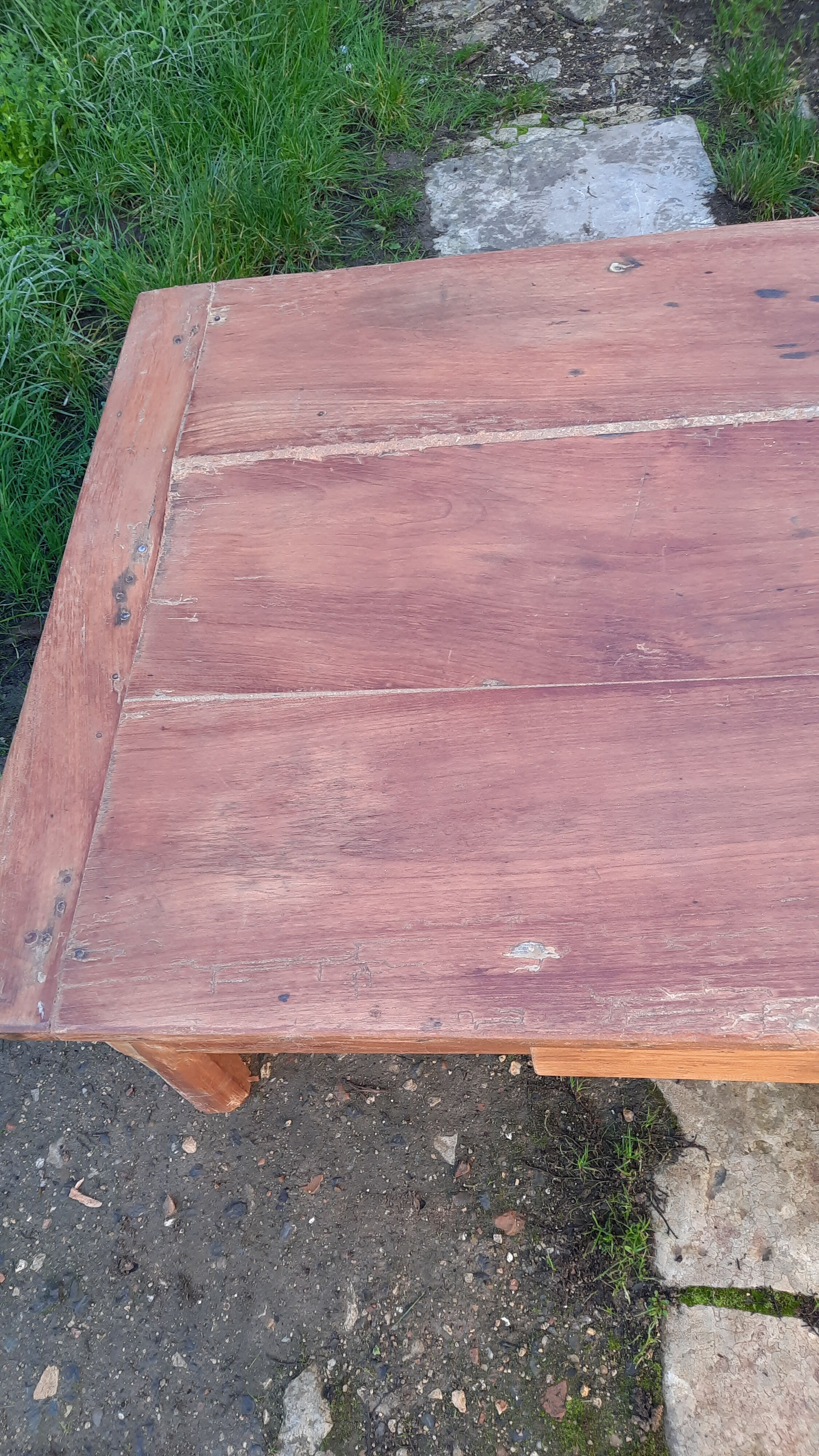 Coffee farmhouse table