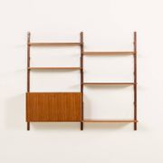 Poul Cadovius shelving unit with a desk in walnut for Cado, 1960s