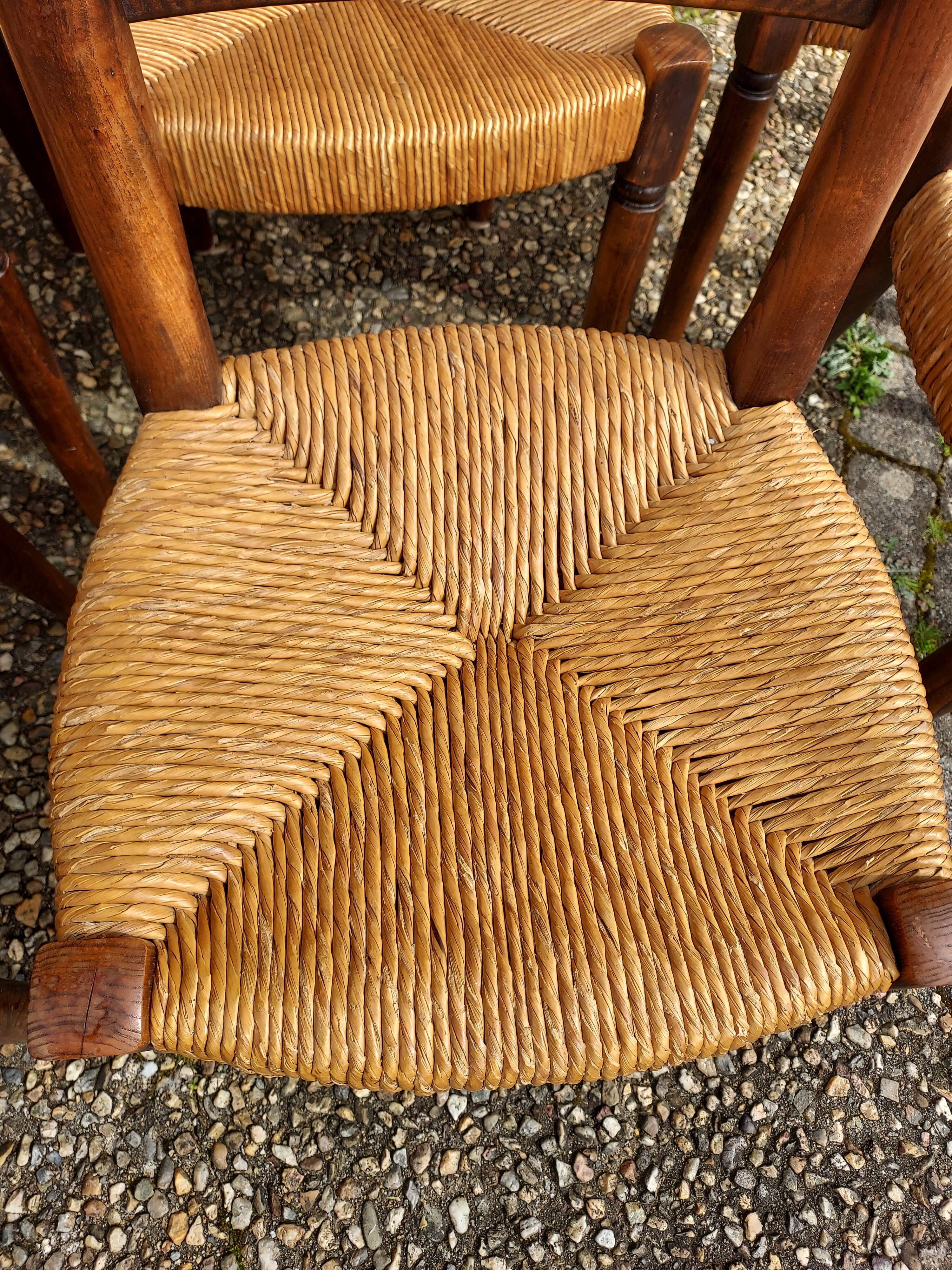 Set of 6 mulched wooden chairs
