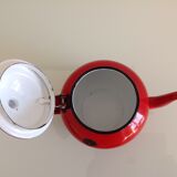 Enamelled red teapot 50/60