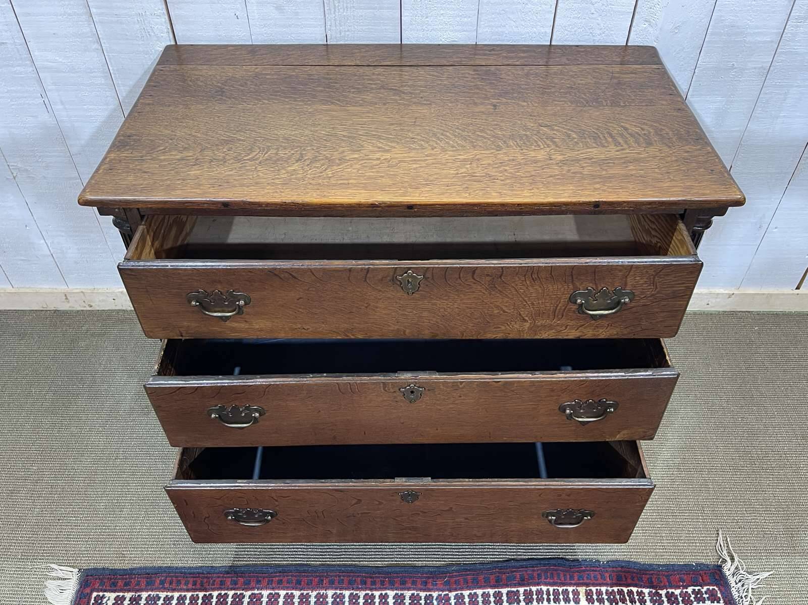 Late 19th century English oak chest of drawers