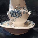 Gravy boat