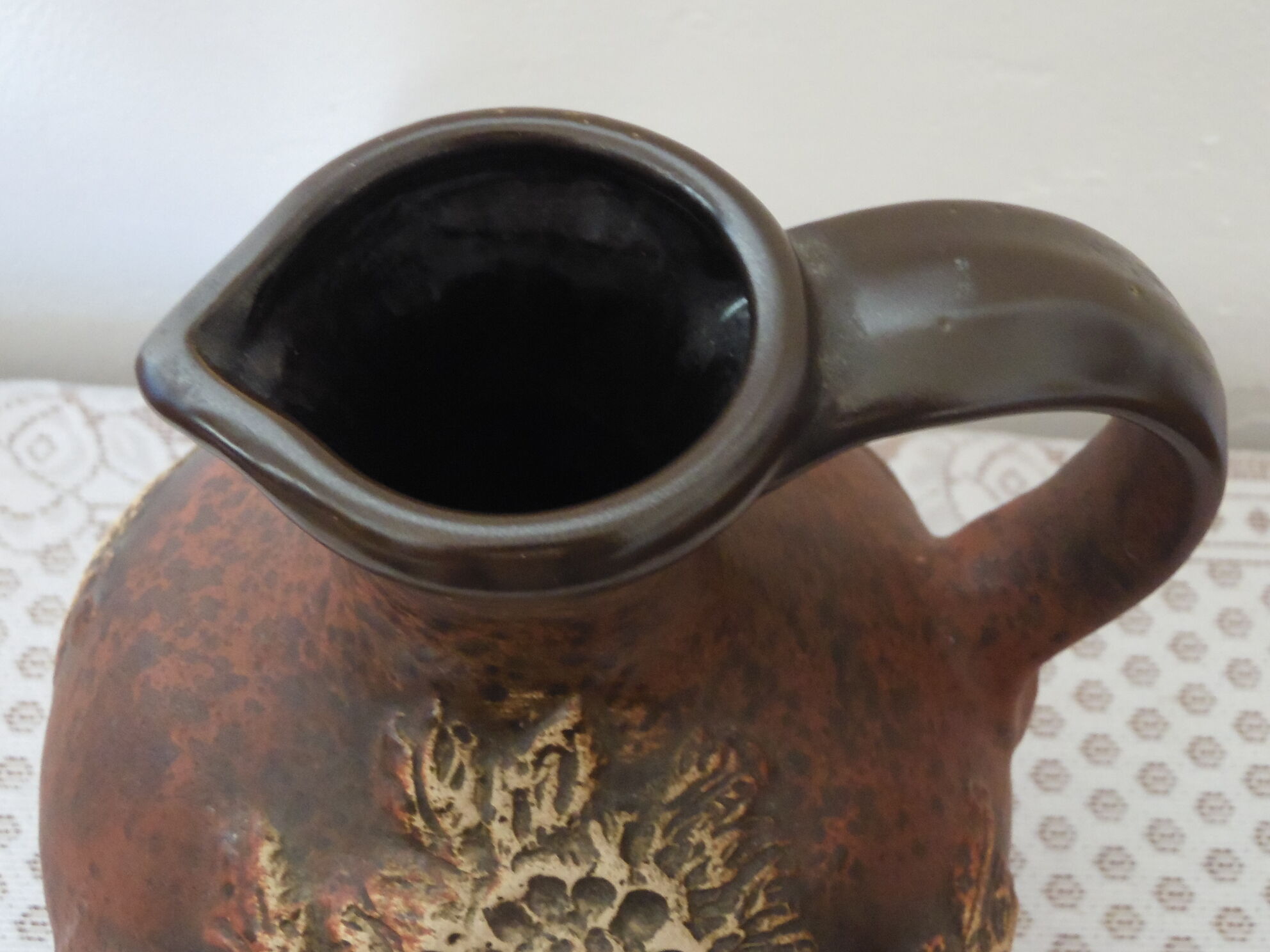 Dumler and Breiden pitcher-shaped vase