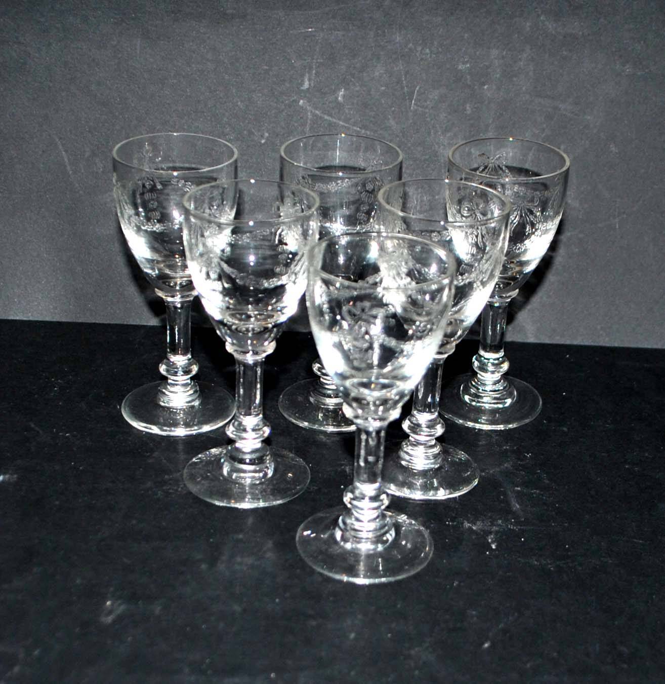 Set of 6 old acid-etched liqueur glasses - decoration of knots and garlands of flowers 1900