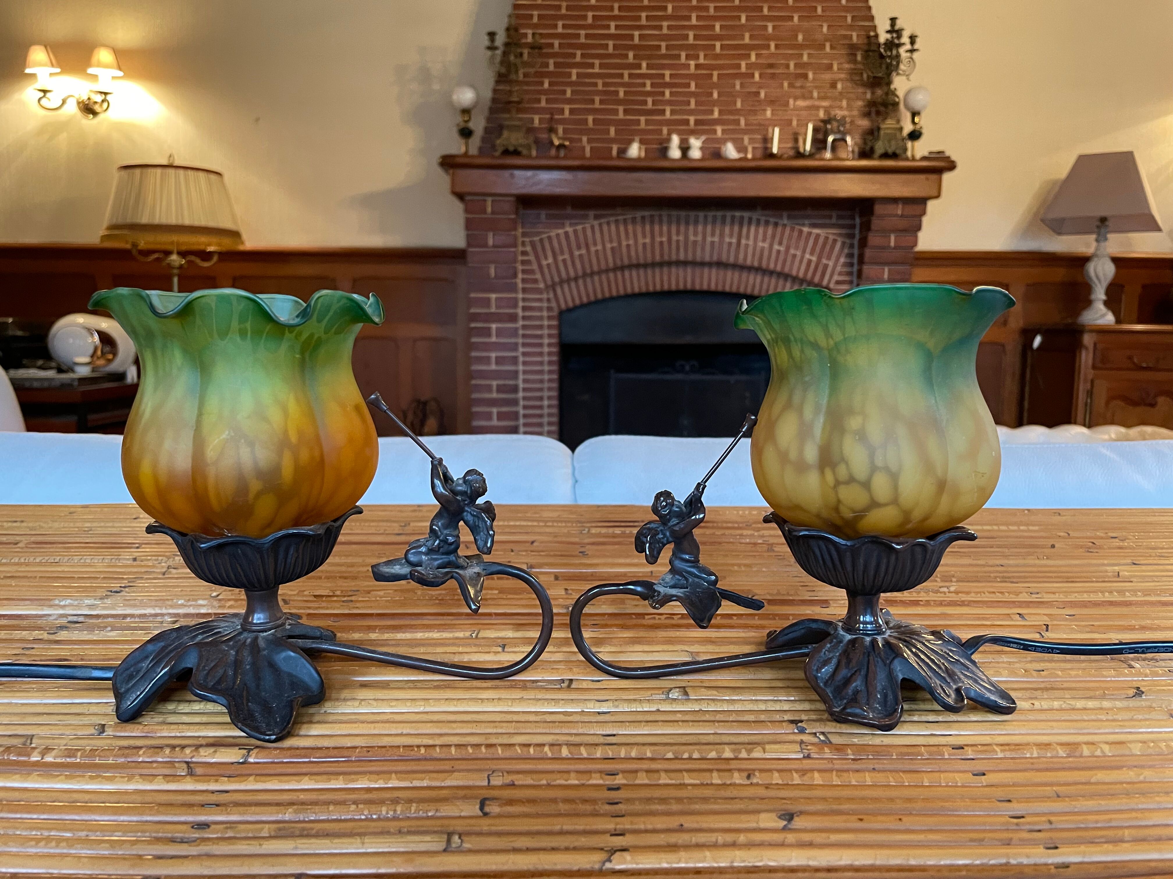 Pair of lamps cherubs bronze vintage glass paste