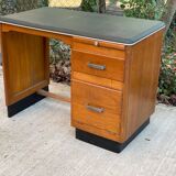 Scandinavian extendable desk in solid oak wood and green leather