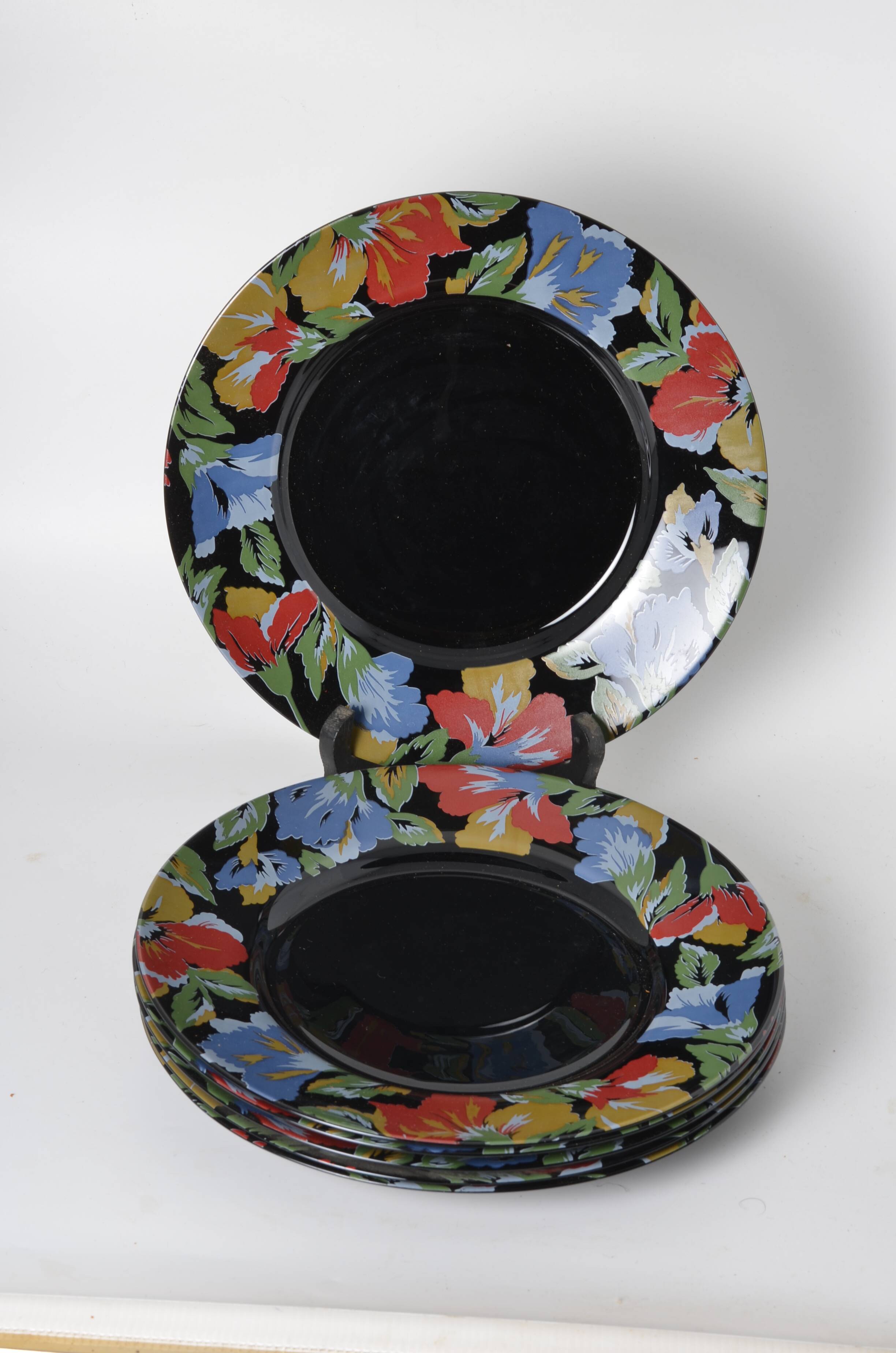 Arcoroc black dinner plates