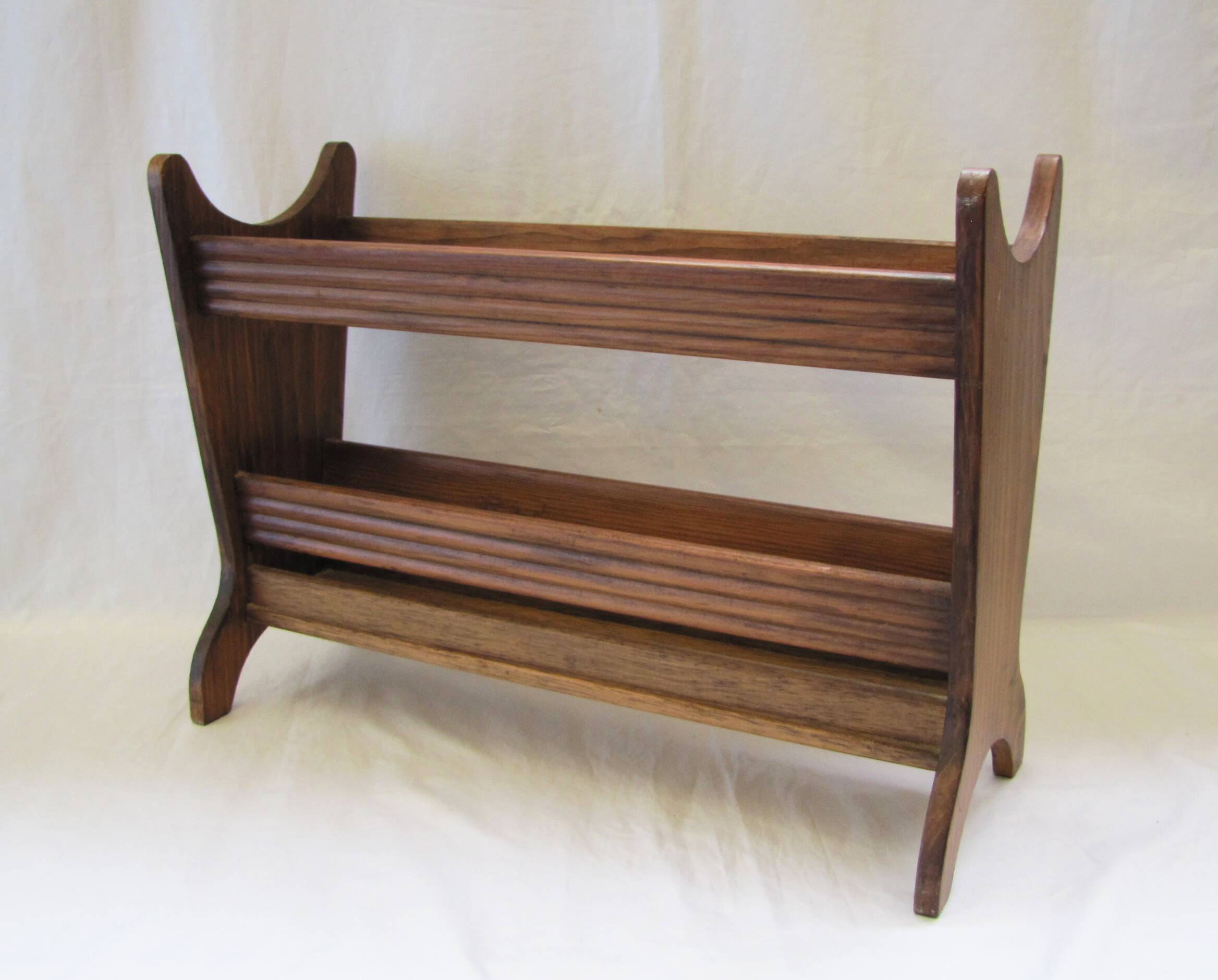 wooden magazine rack n°1