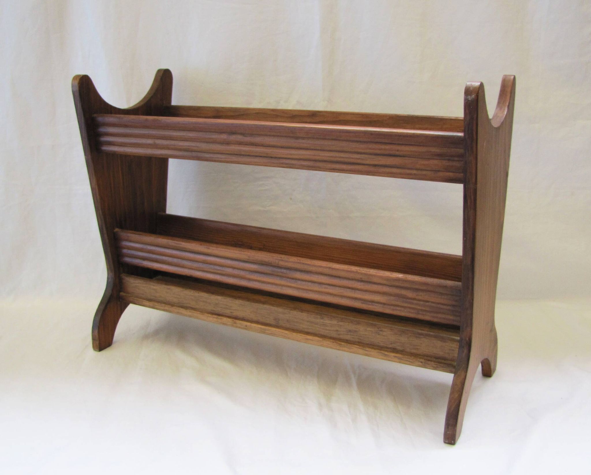 Porte-revues en bois