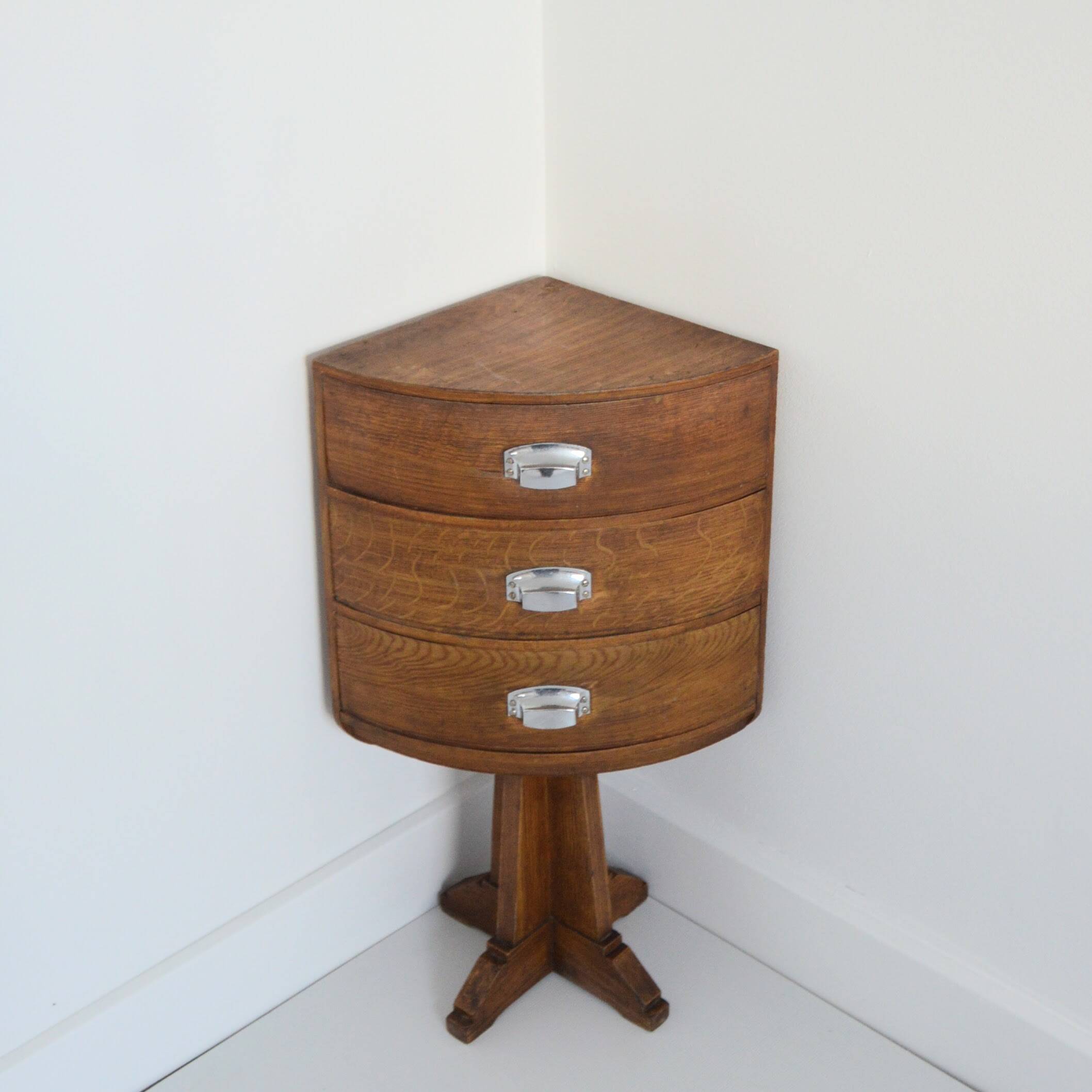 Vintage 1930s Art Deco Corner Bedside Table / Side Table