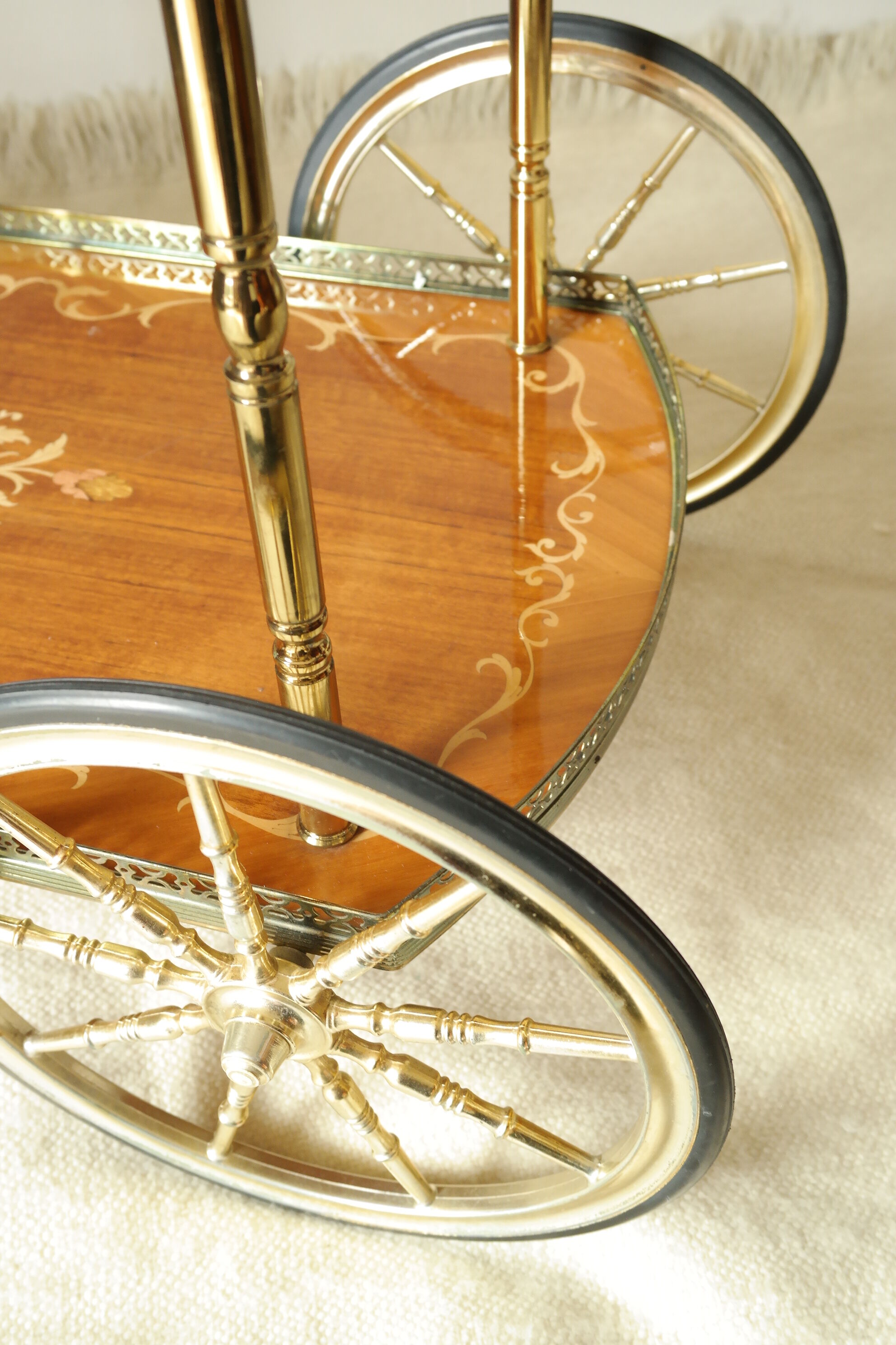 Desserte bar vintage in mahogany marquetry