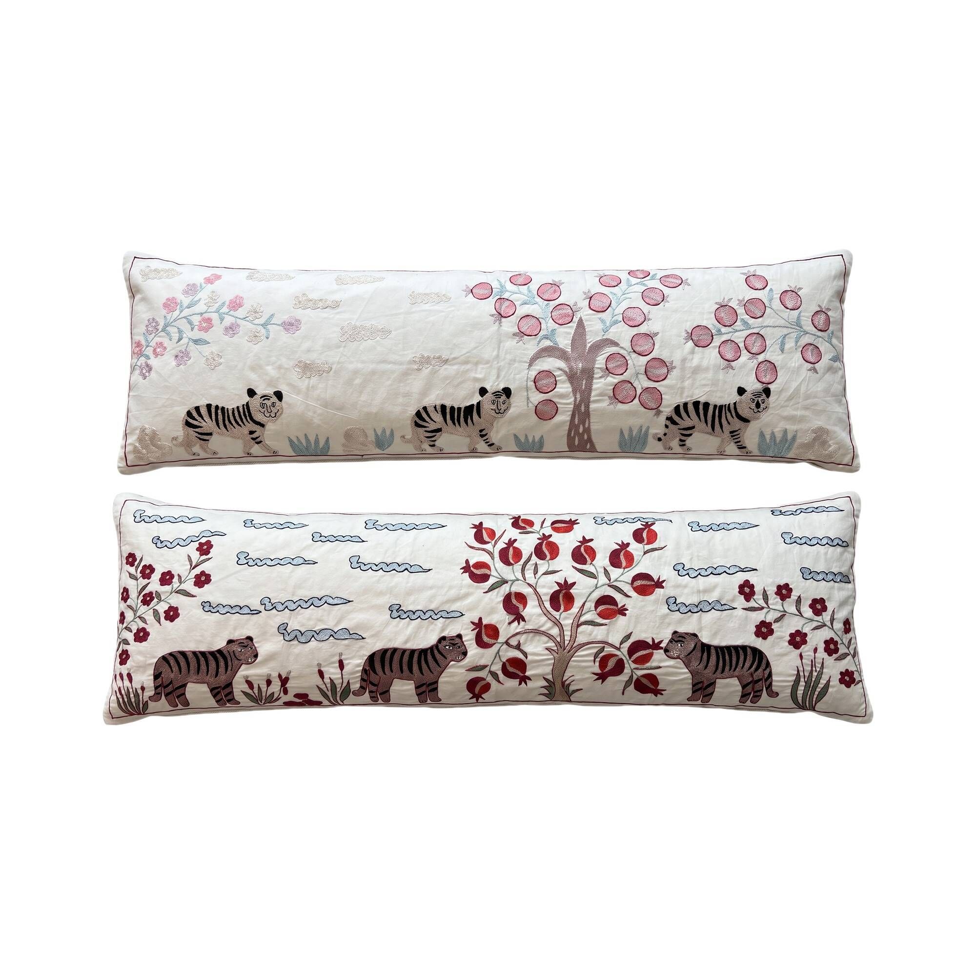 Set of 2 embroidered decorative cushion covers 45x138 cm