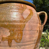 Ancient terracotta pottery jar