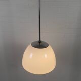 Lampe d'école ancienne avec une grande boule en verre opale, années 1930