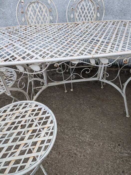 white wrought iron garden furniture