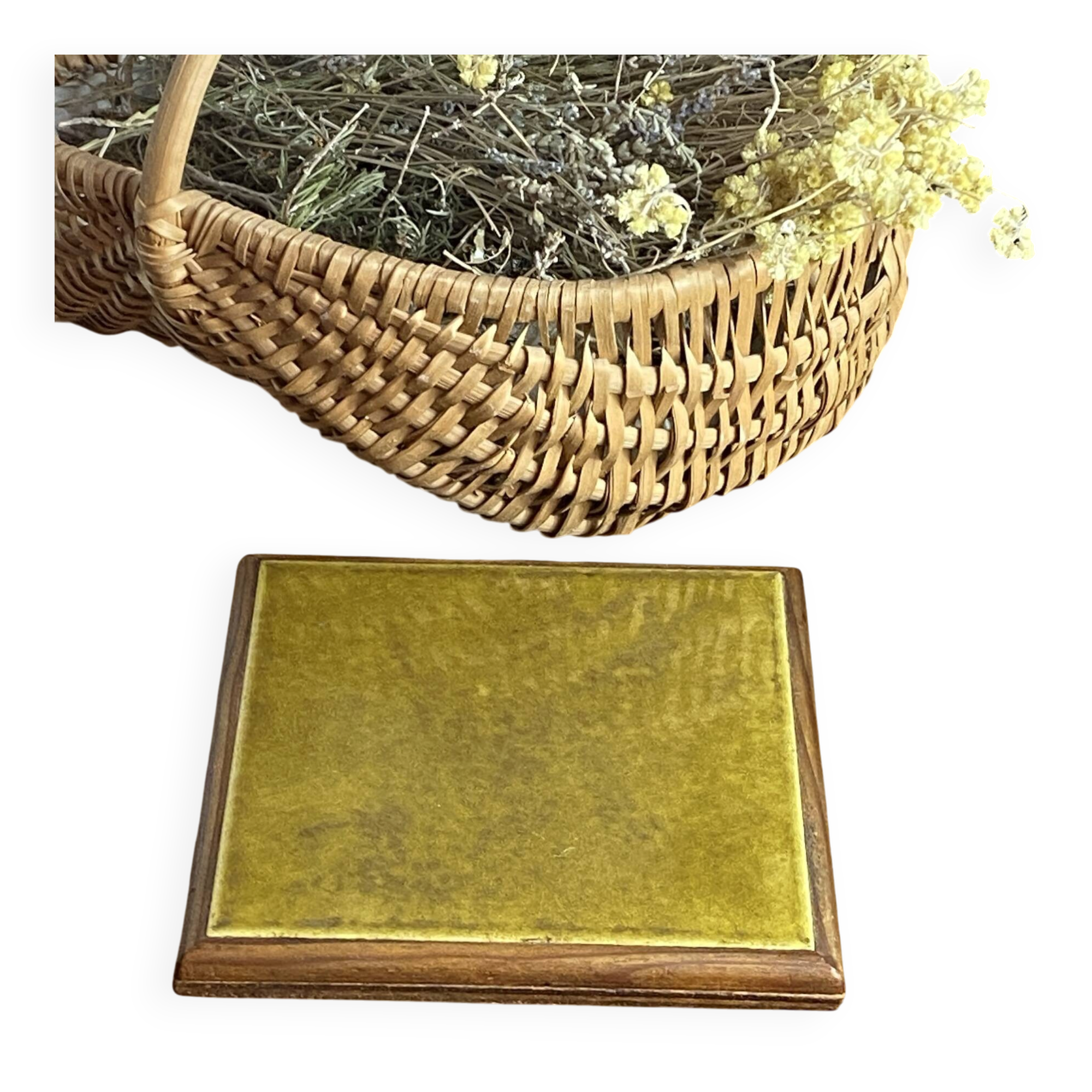 Ceramic and wood trivet