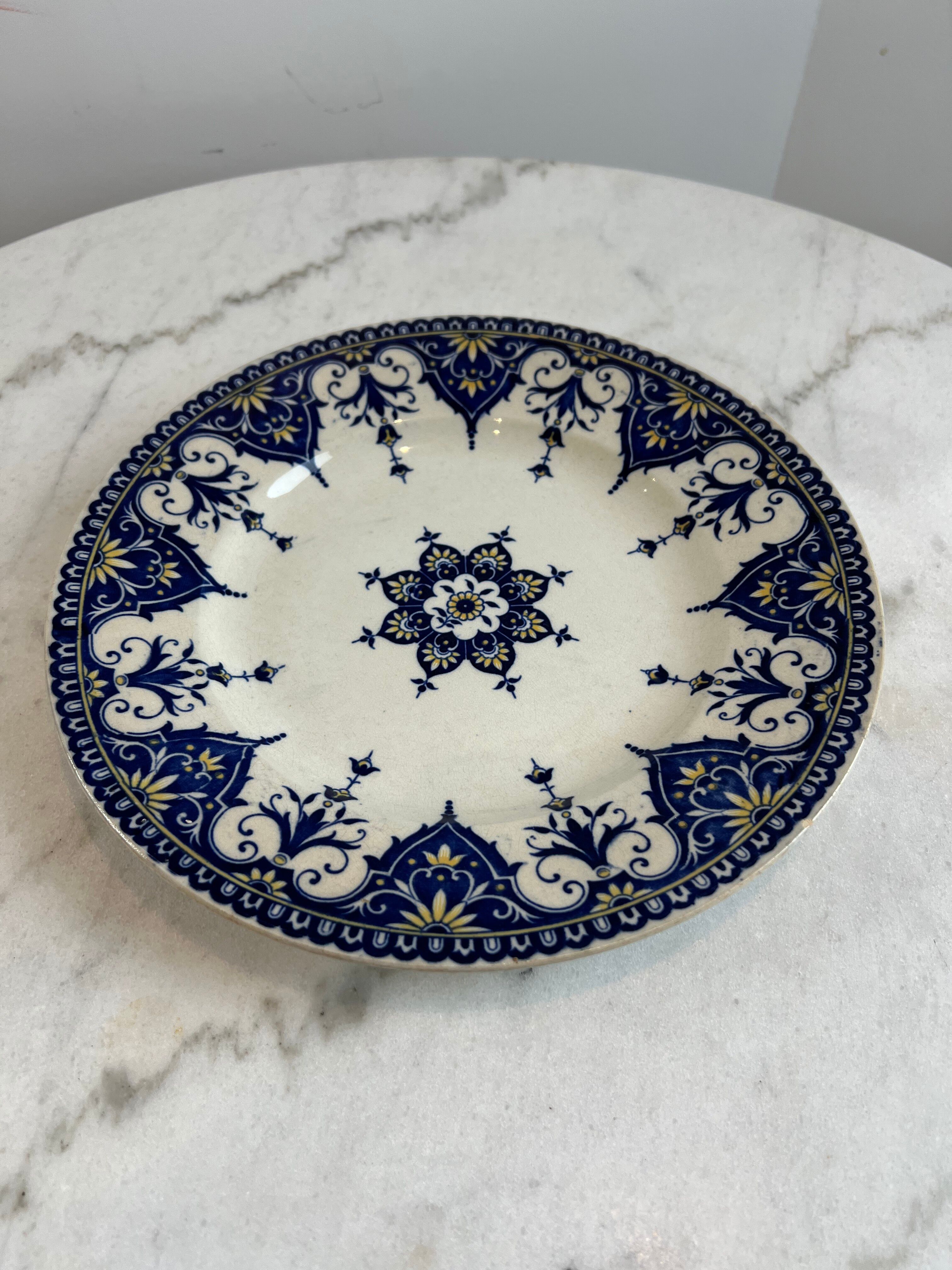 Large flat plate ironstone Sarreguemines Cluny