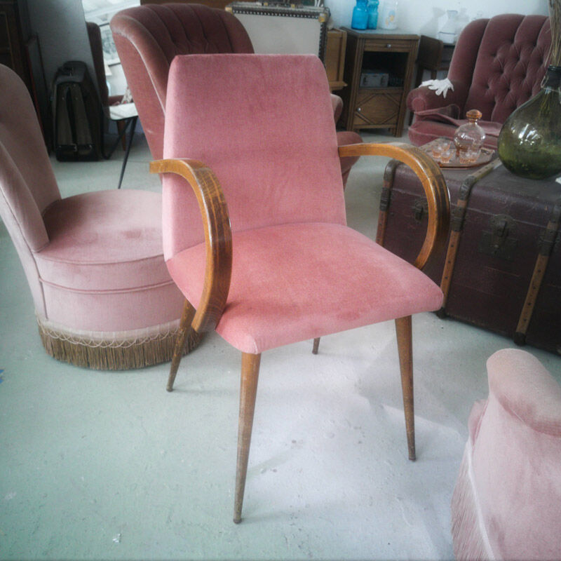 Pink velvet bridge chair
