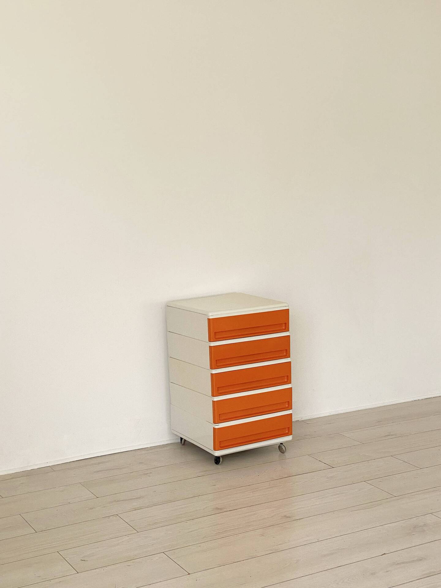 Desserte Flair plastique orange et blanc
