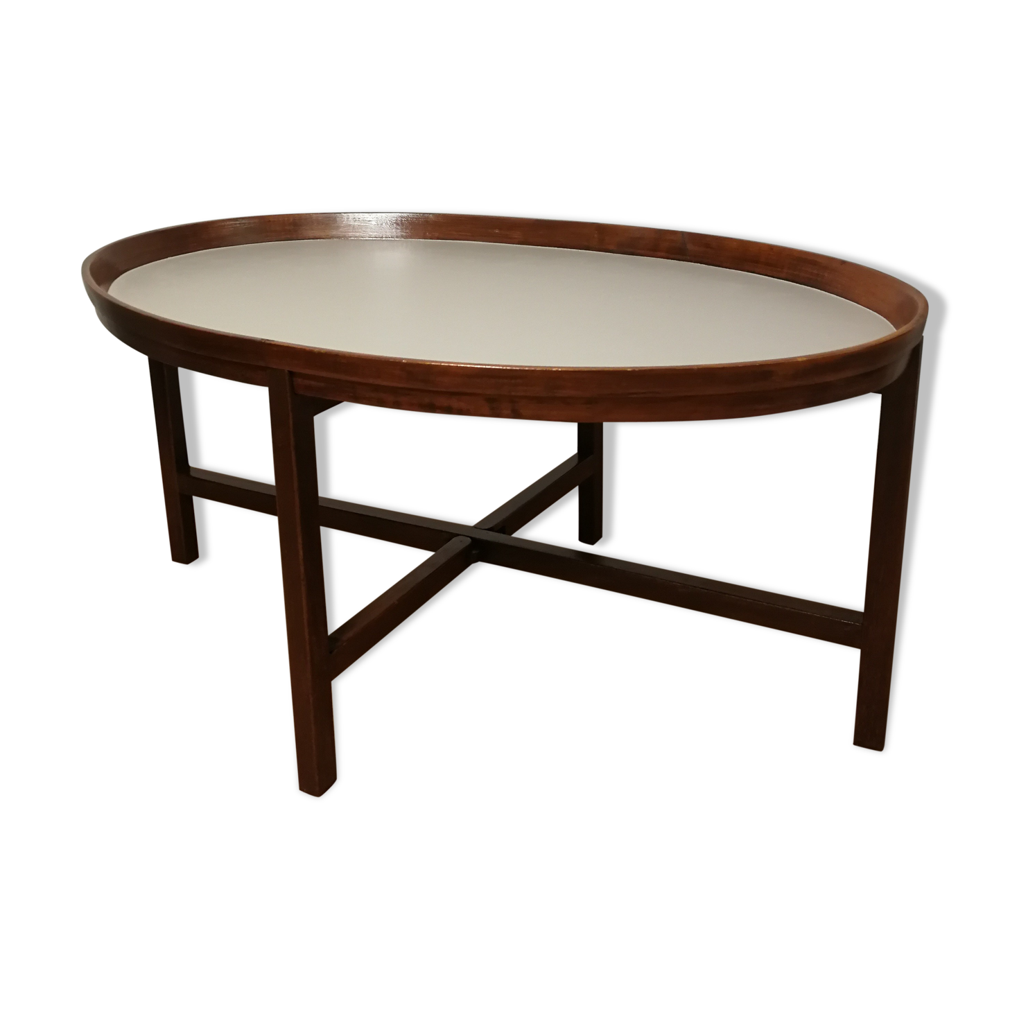 Oval coffee table