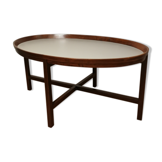 Oval coffee table