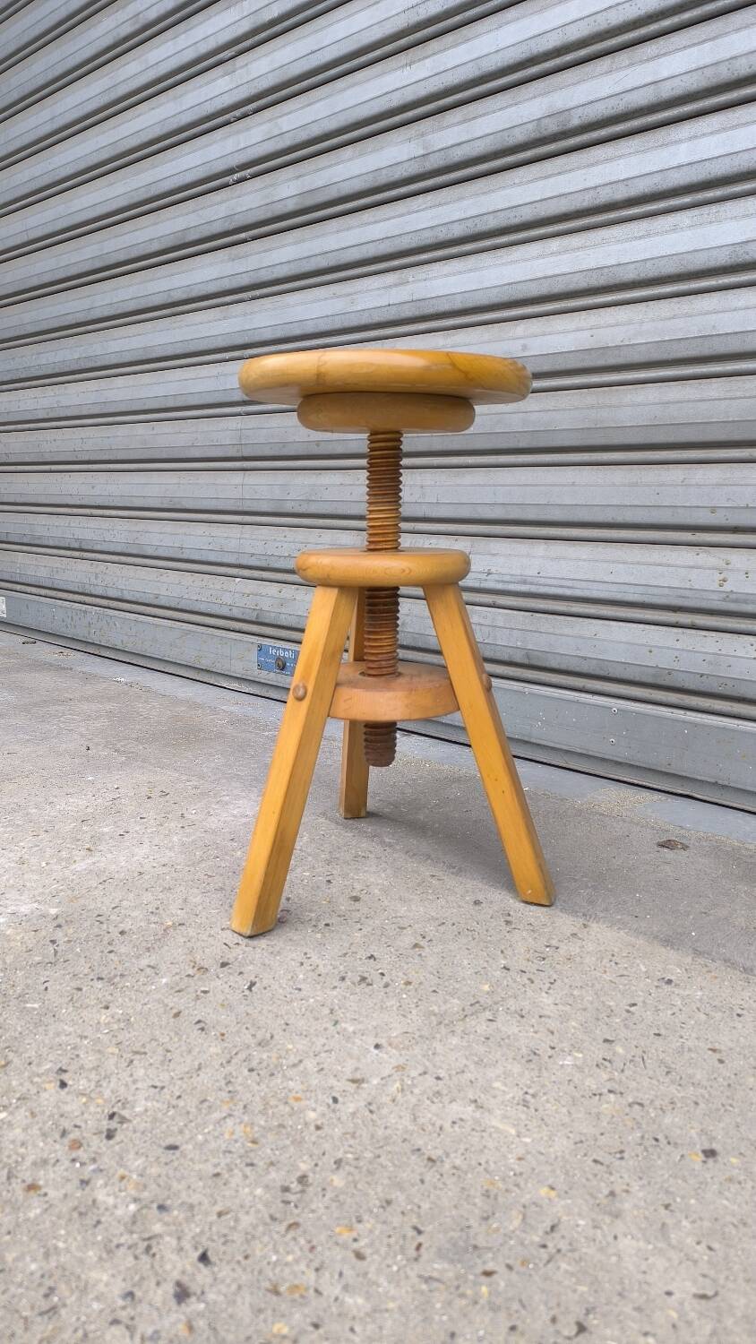 Watchmaker's stool with screw 1970