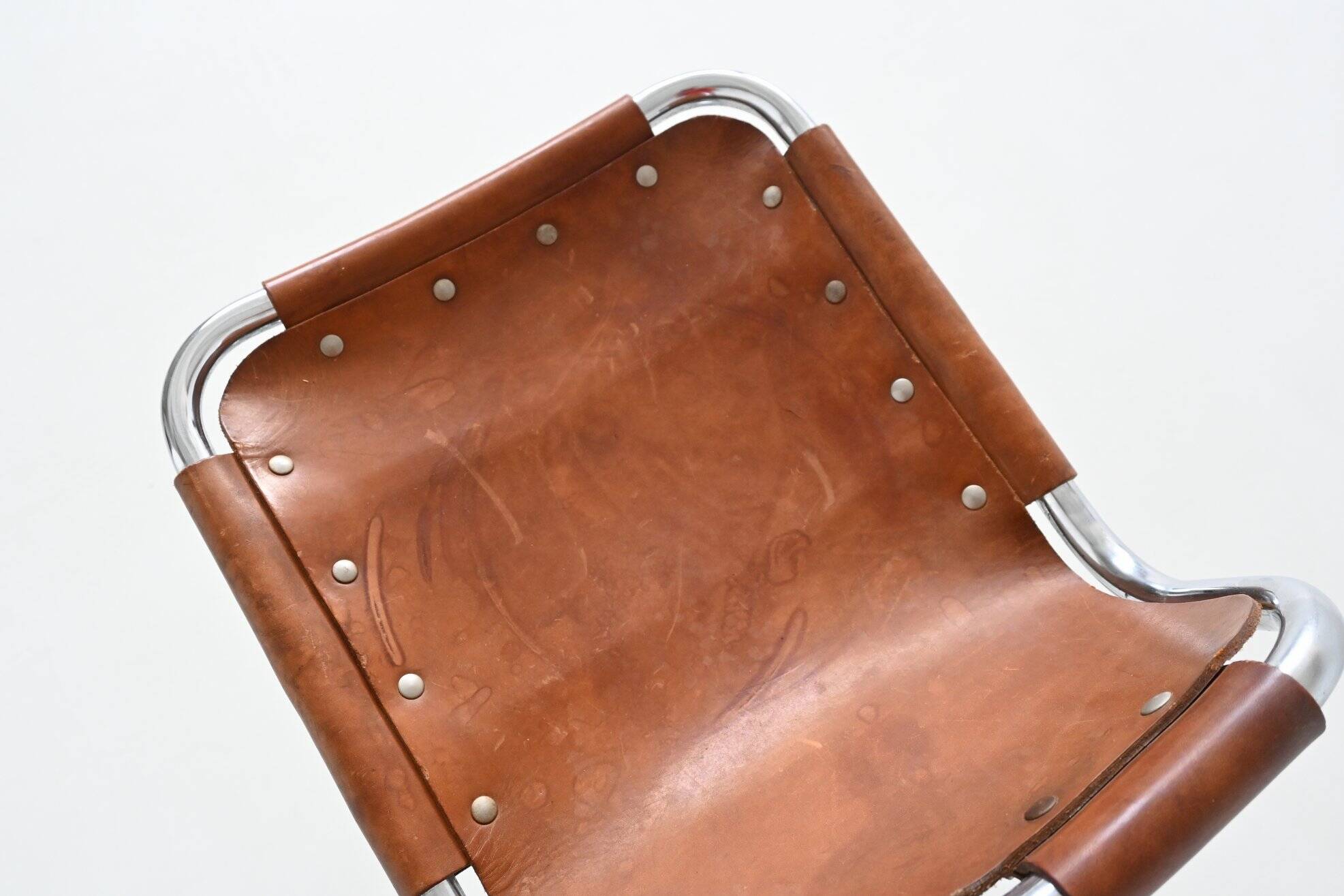 Ensemble de six tabourets de bar Charlotte Perriand, Station de ski des Arcs, France, 1960