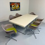 Dining/meeting table in laminated wood designed by antonio citterio vitra