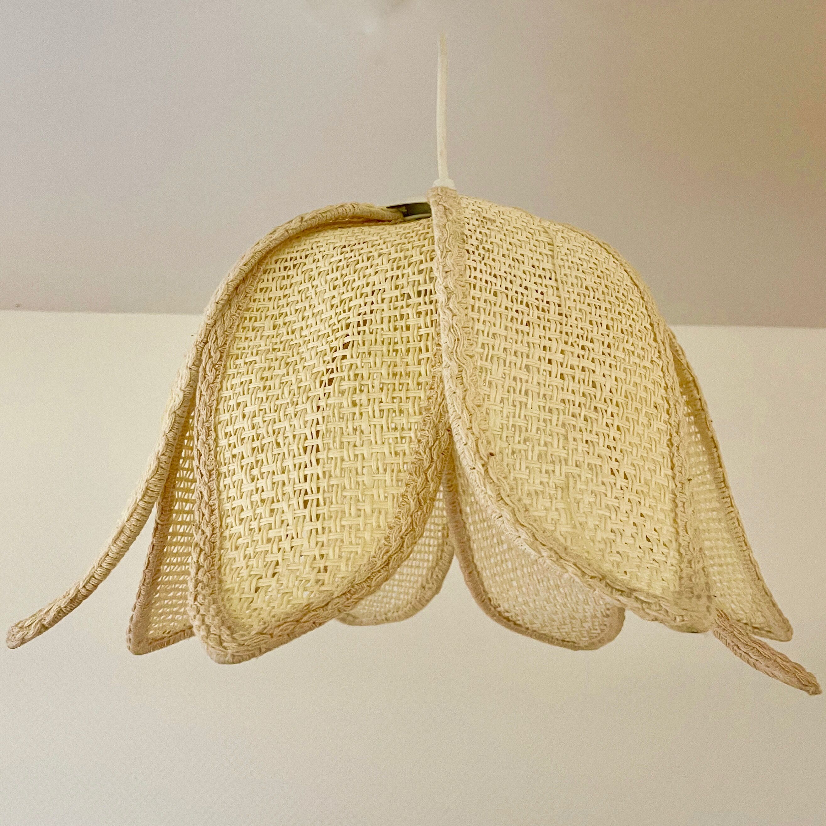 Vintage rattan lotus flower pendant lamp