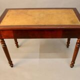 Bureau plat en acajou xixème dessus cuir