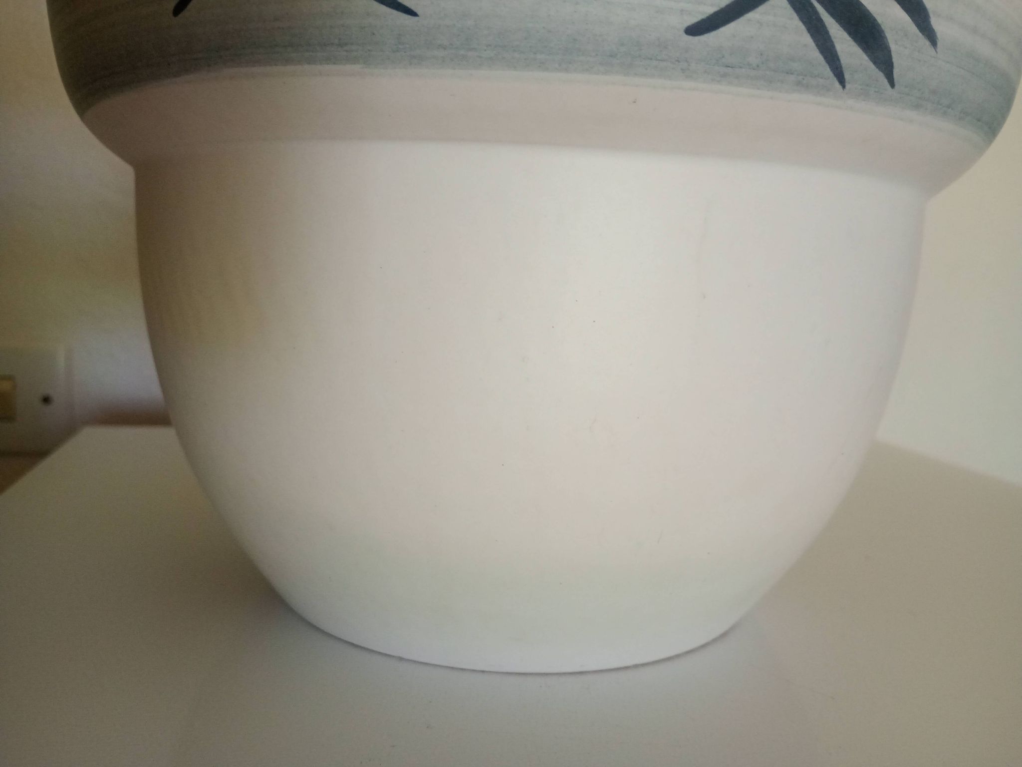 Paul MILLET in Sèvres - White & grey-blue vase - Black painted foliage
