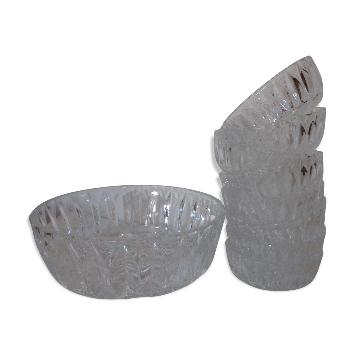 Bowl and 8 ramekins cut glass