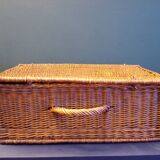 Wicker trunk
