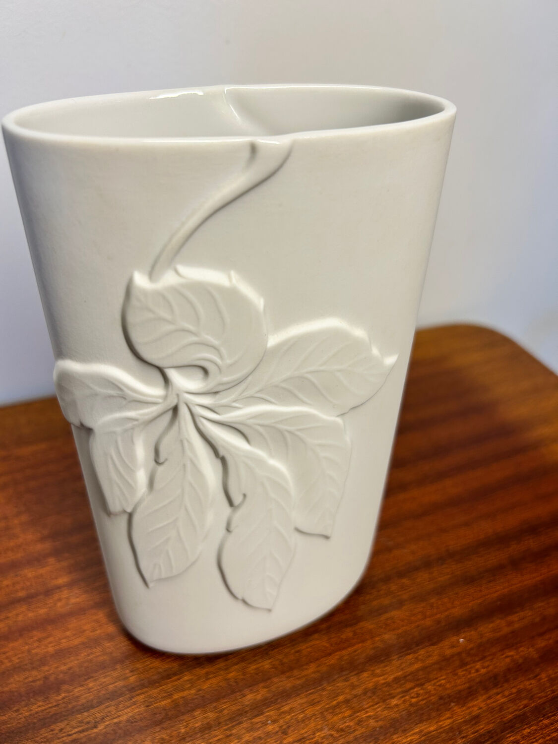 Thomas biscuit vase from the 70s