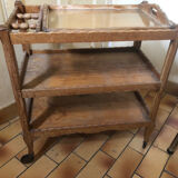Desserte en bois avec roulettes