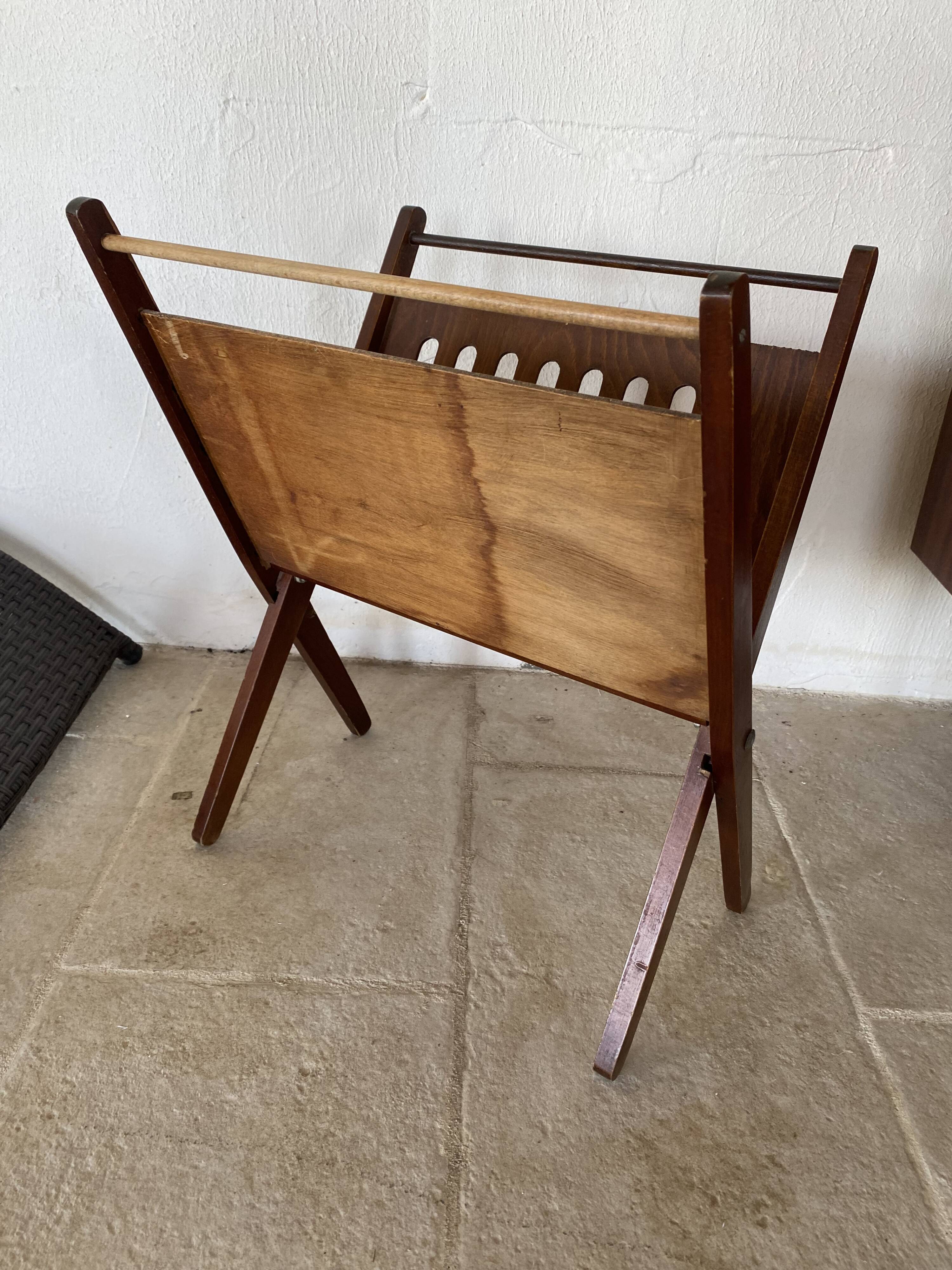 Wooden magazine holder