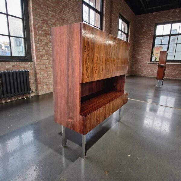 Cabinet vintage en palissandre / bar / meuble mural