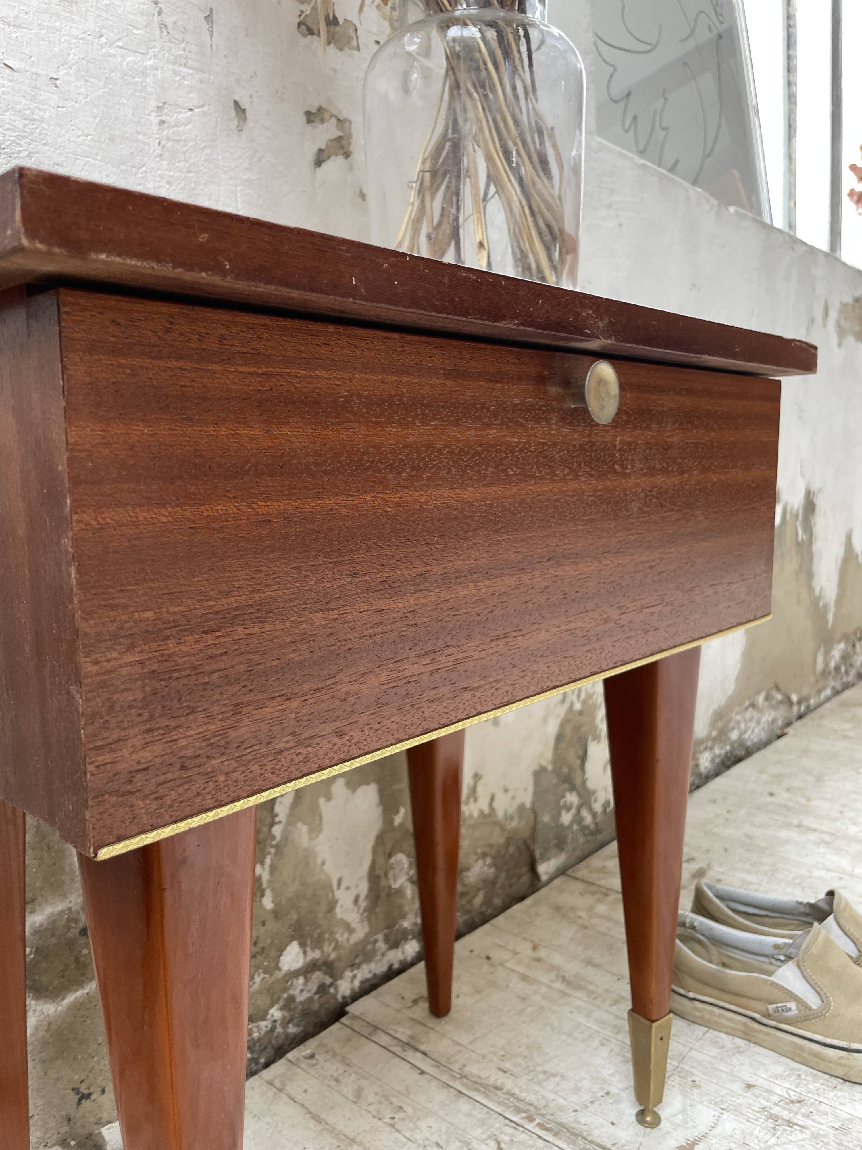Vintage mahogany veneer bedside table