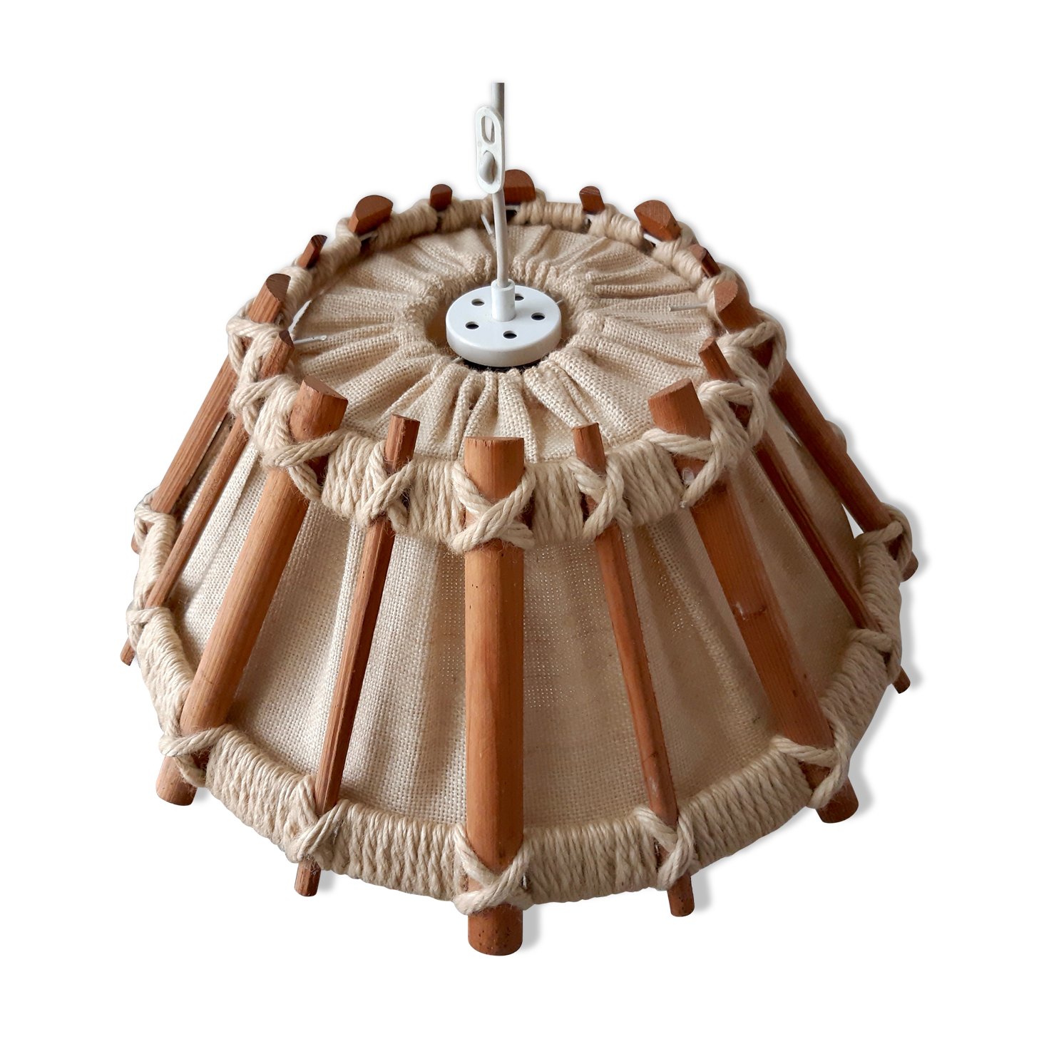 Scandinavian hanging