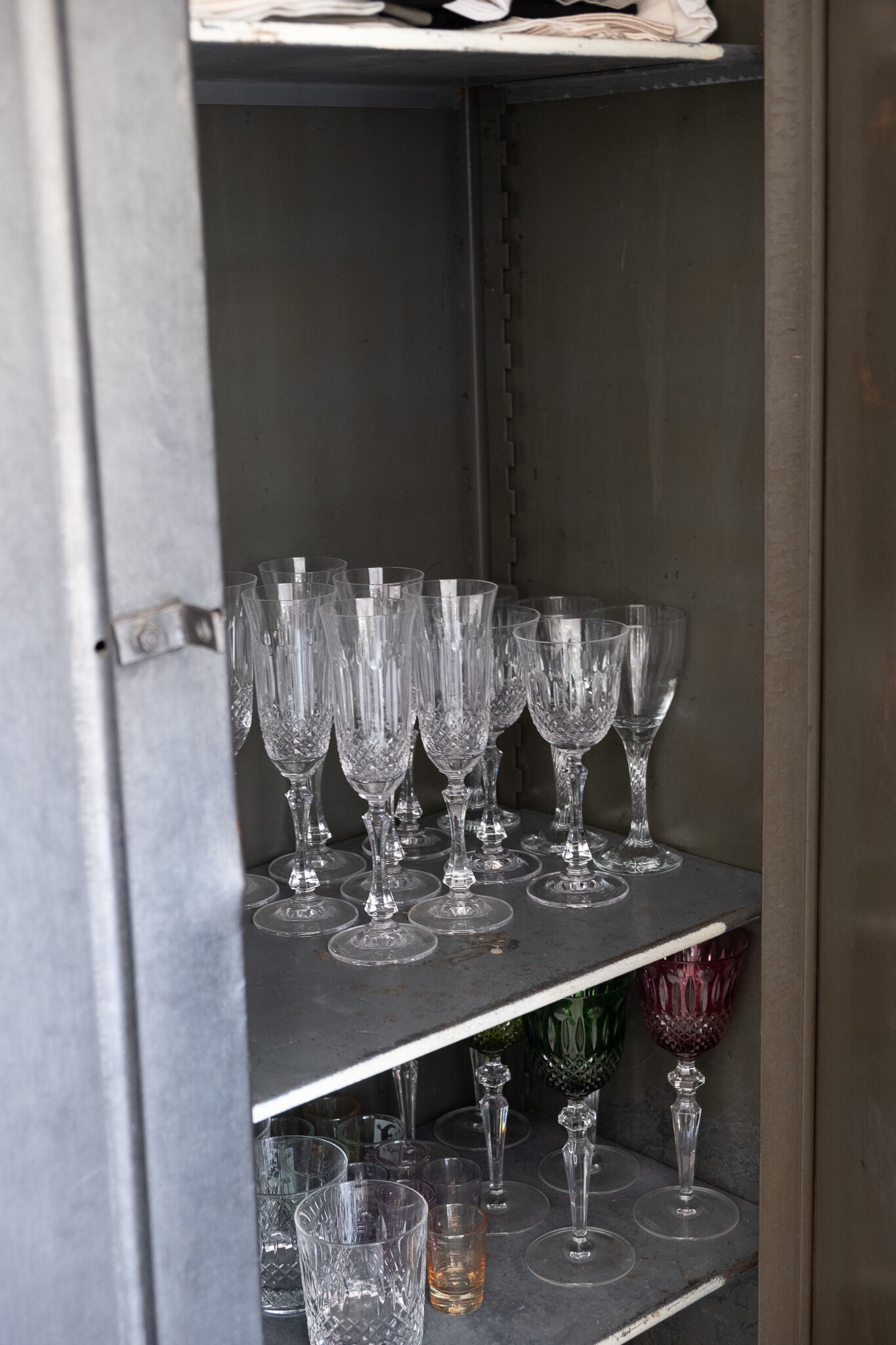 Bauche metal workshop cabinet