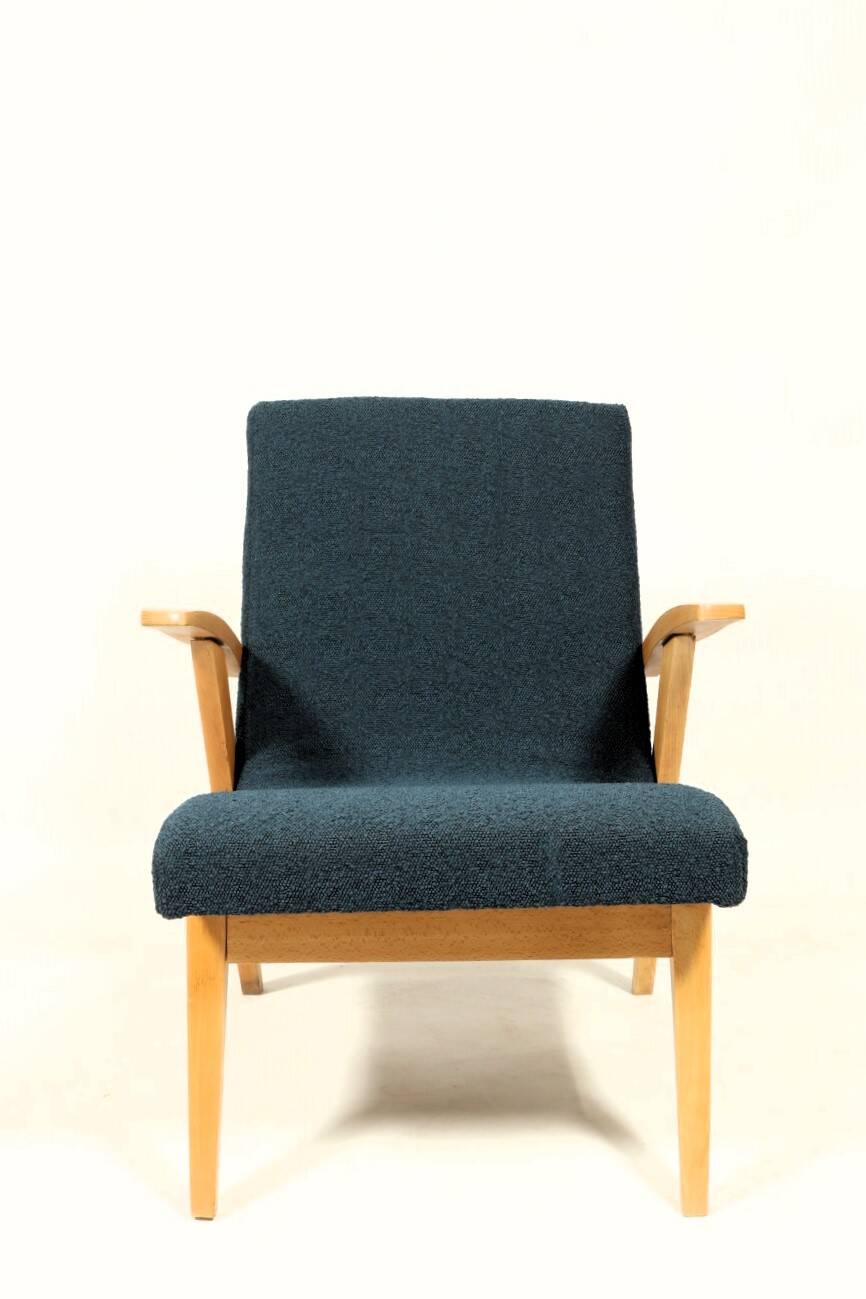 Fauteuil vintage Couleur Bleu Marine Bois Clair Design Midcentury
