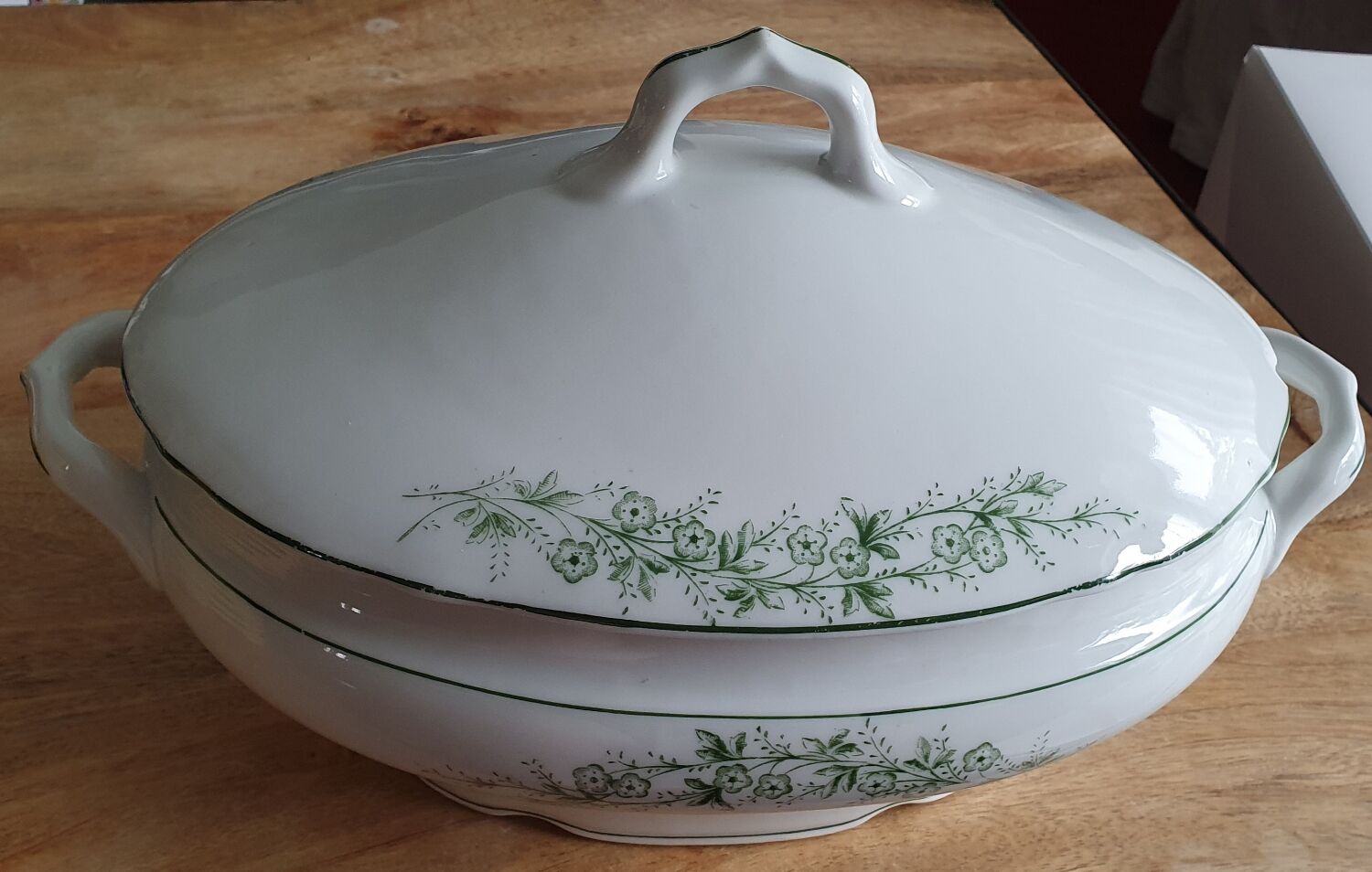 Ceramic tureen from Coimbra