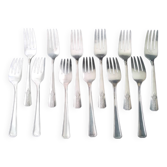 Set of 12 Silver Plate Vernon Pattern Romfort Cake Forks 1939