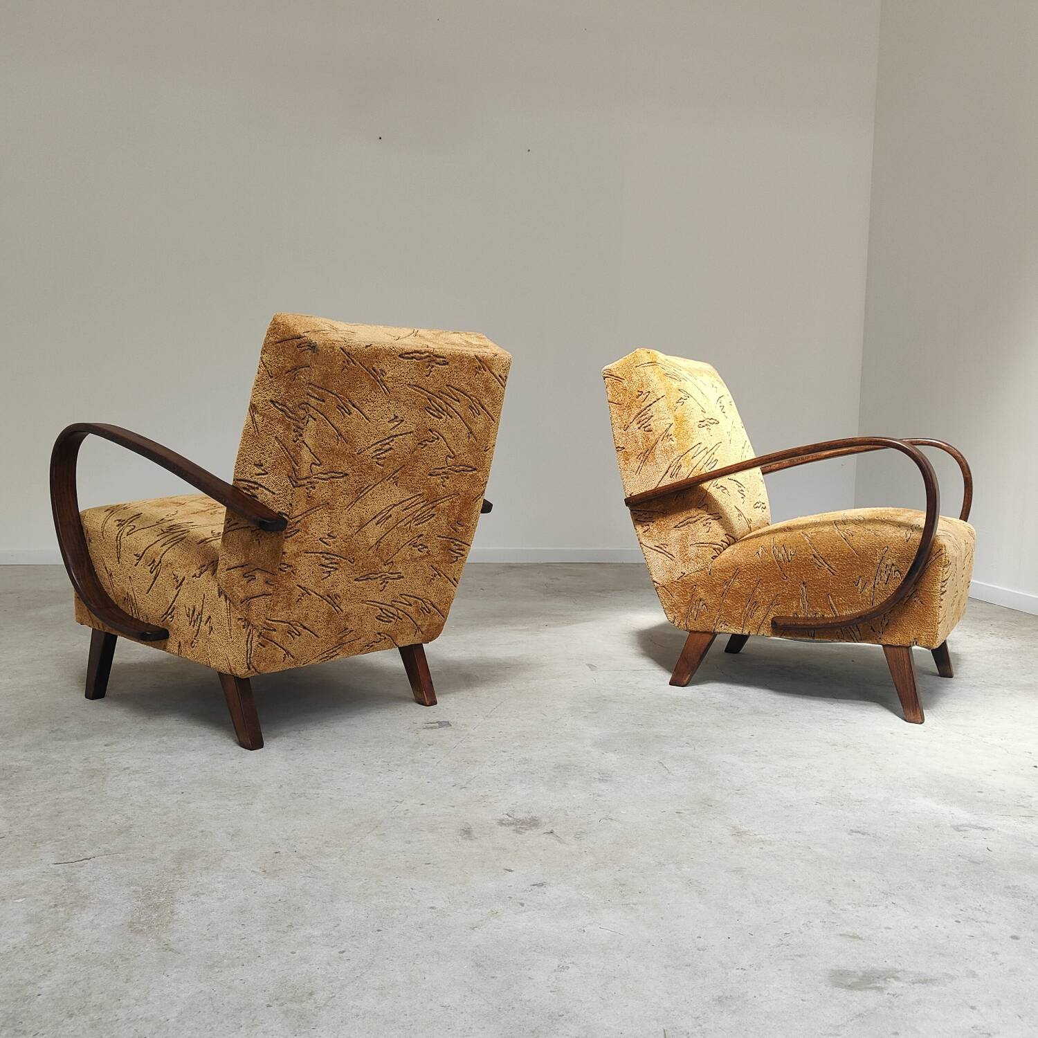 Pair of Art Deco armchairs H410 Type C by Jindrich Halabala for UP Zavody